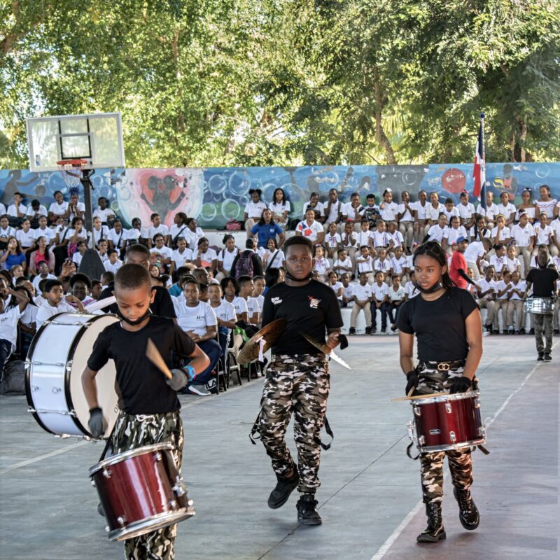 Clases de música en el Hogar del Niño