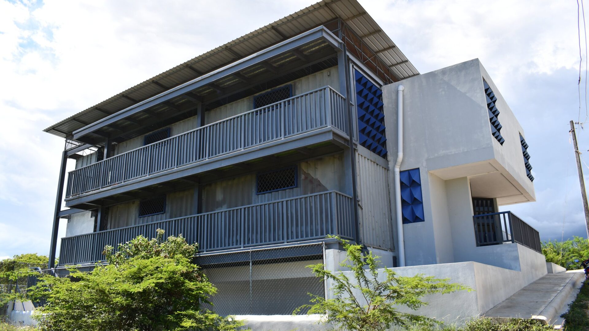 Edificio del Centro de transformación comunitaria Villa Hermosa by PBO
